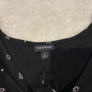 Torrid Vintage Cotton Jersey V-Neck Relaxed Tie Front Top‎ Size 2X Black